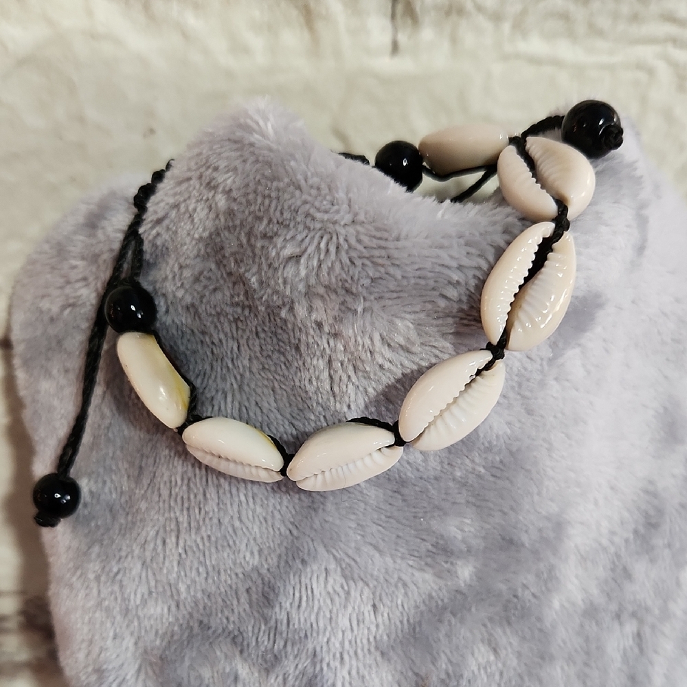 Shell and Bead Bracelet